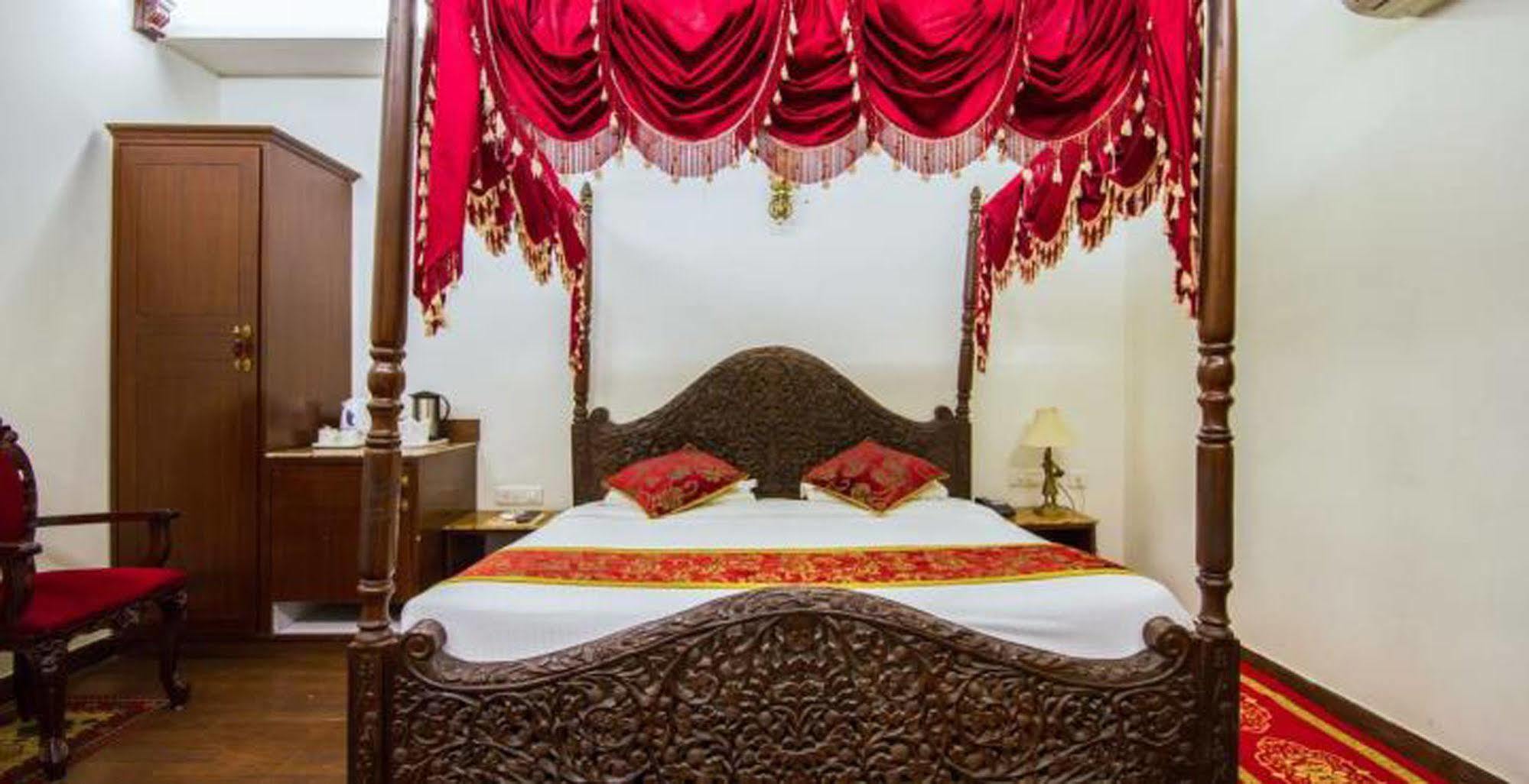 מלון ג'איפור Nahargarh Haveli-Near Train Station Metro מראה חיצוני תמונה